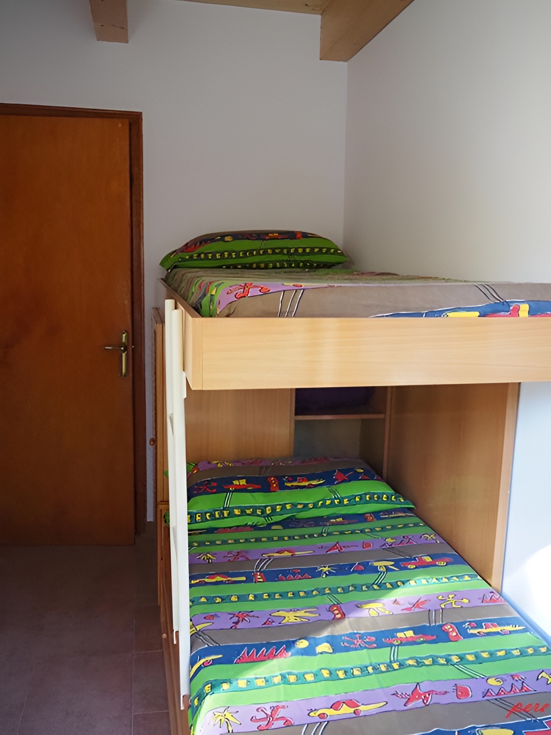 Habitació amb lliteres